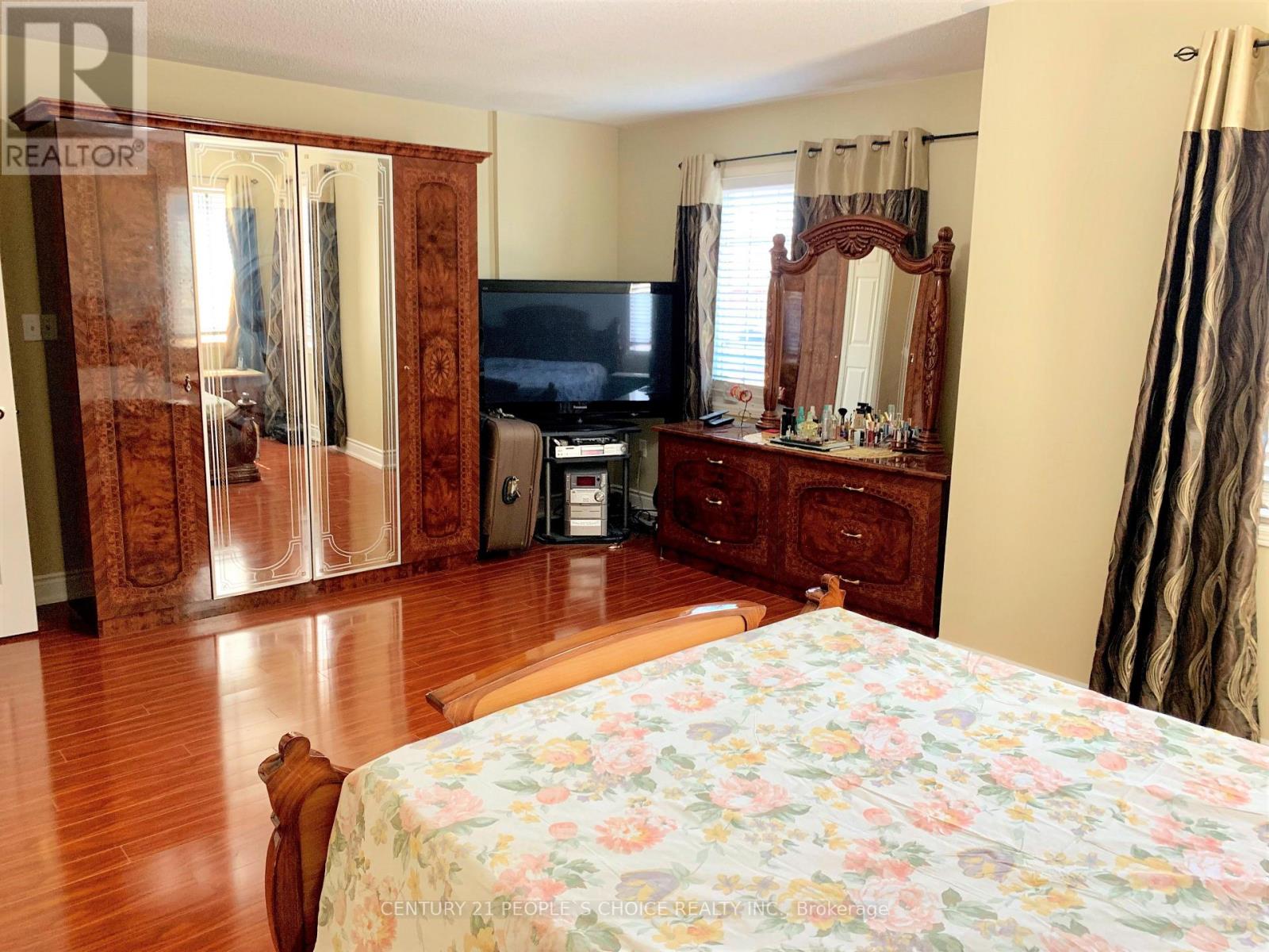 First And Second Floor - 4845 Potomac Court, Mississauga, Ontario  L5R 0B1 - Photo 11 - W12450154