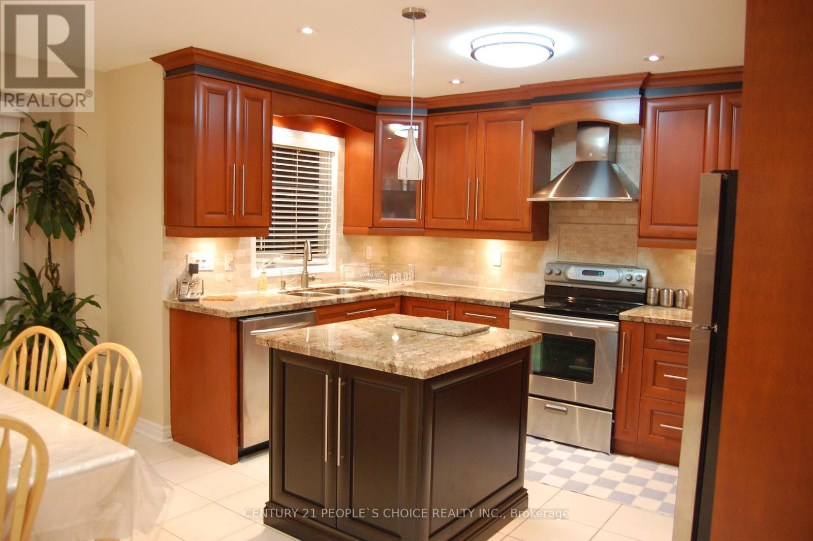 First And Second Floor - 4845 Potomac Court, Mississauga, Ontario  L5R 0B1 - Photo 12 - W12450154