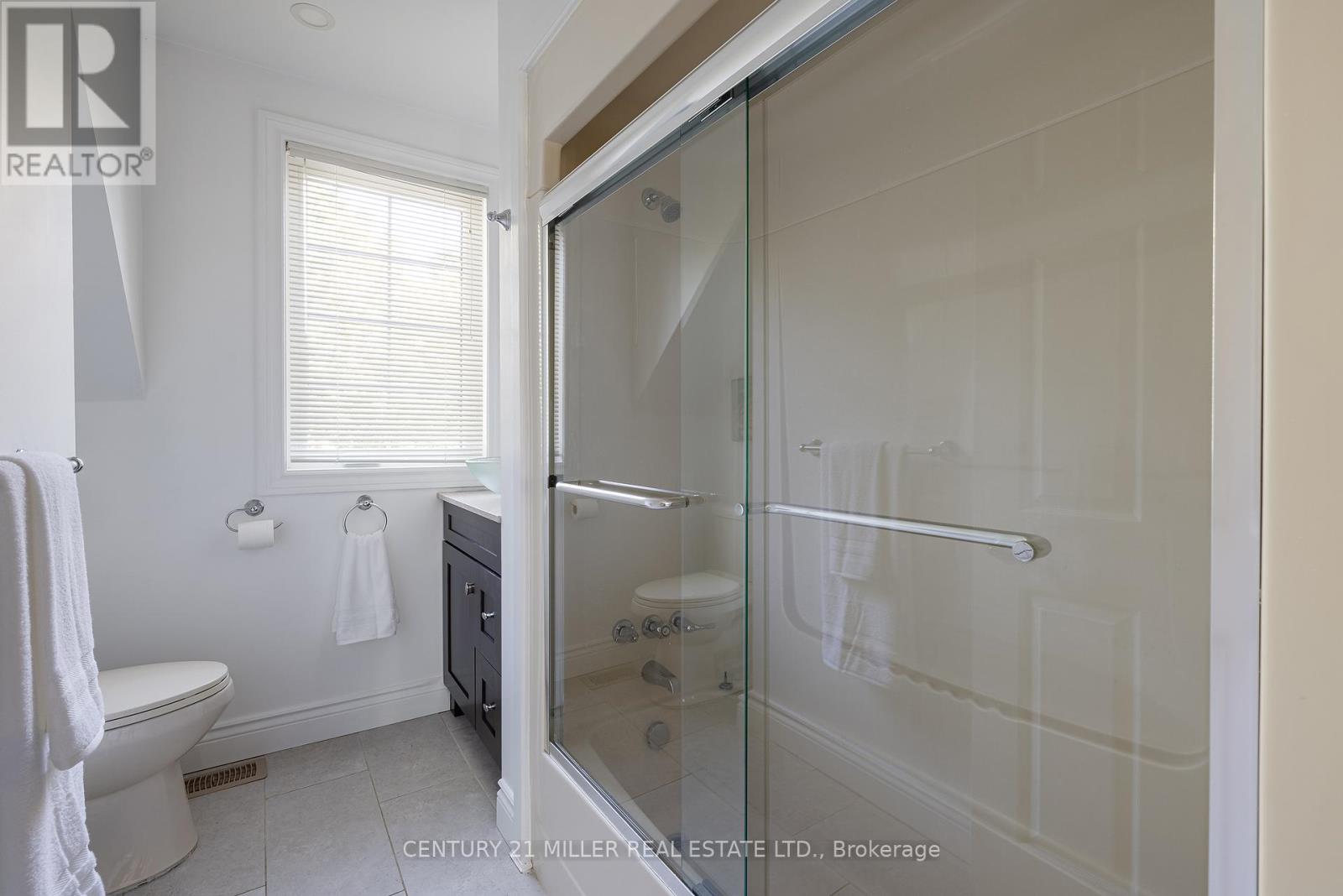 76 Brock Street, Oakville (Co Central), Ontario  L6K 2Z1 - Photo 20 - W12450176