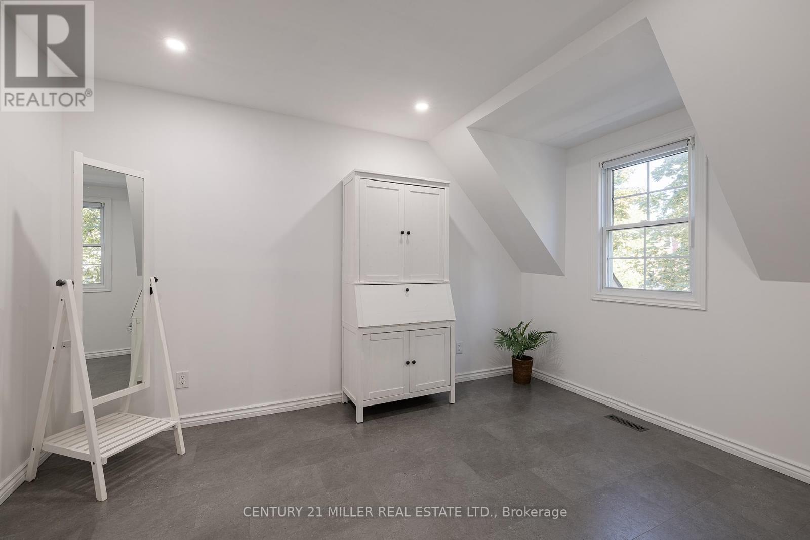 76 Brock Street, Oakville (Co Central), Ontario  L6K 2Z1 - Photo 21 - W12450176