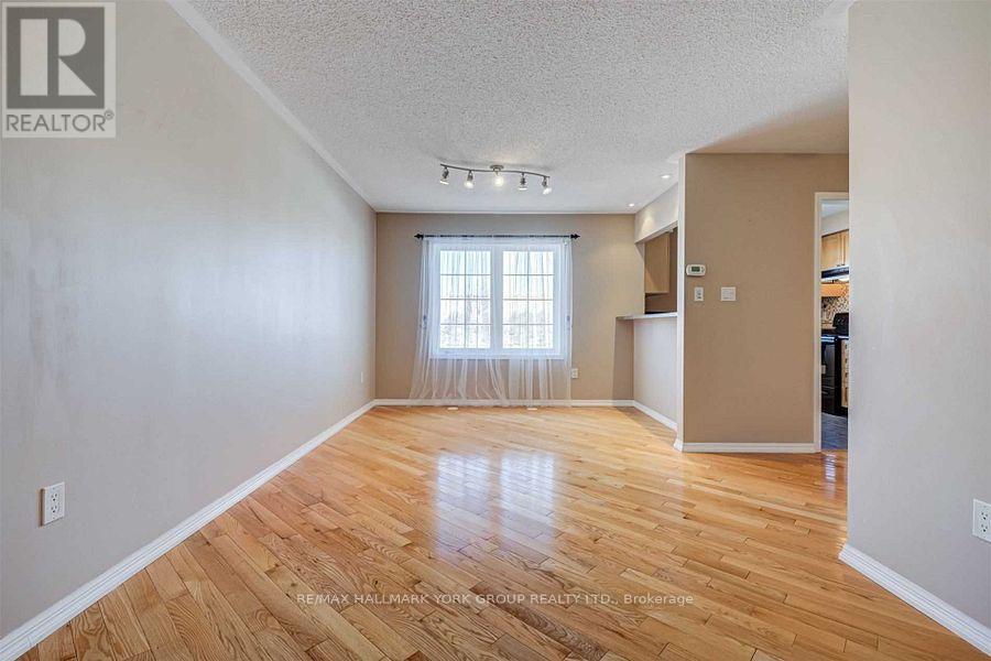 253 Prosser Circle, Milton, Ontario  L9T 0P8 - Photo 11 - W12450193