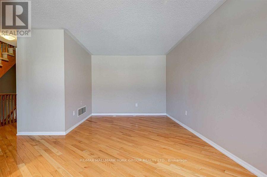253 Prosser Circle, Milton, Ontario  L9T 0P8 - Photo 12 - W12450193