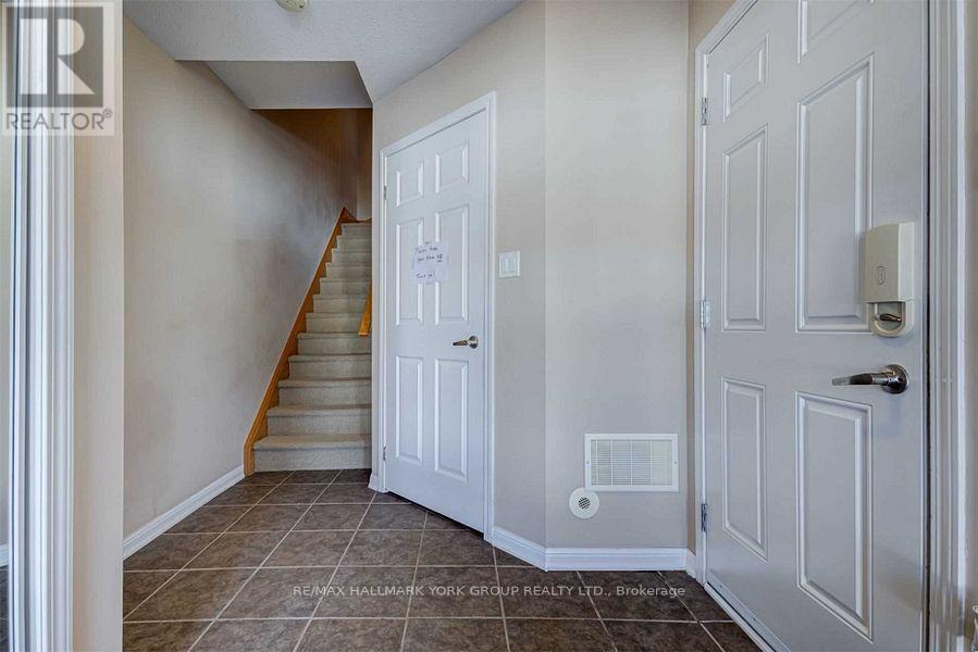 253 Prosser Circle, Milton, Ontario  L9T 0P8 - Photo 6 - W12450193