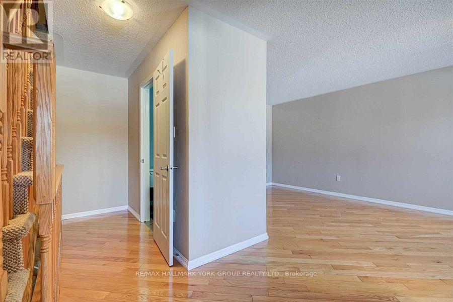 253 Prosser Circle, Milton, Ontario  L9T 0P8 - Photo 8 - W12450193