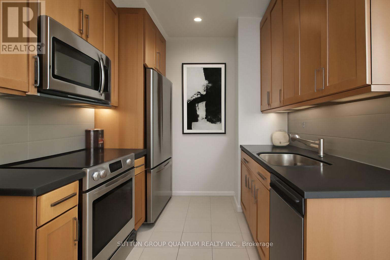 2705 - 1 Elm Drive W, Mississauga (City Centre), Ontario  L5B 4M1 - Photo 12 - W12450196