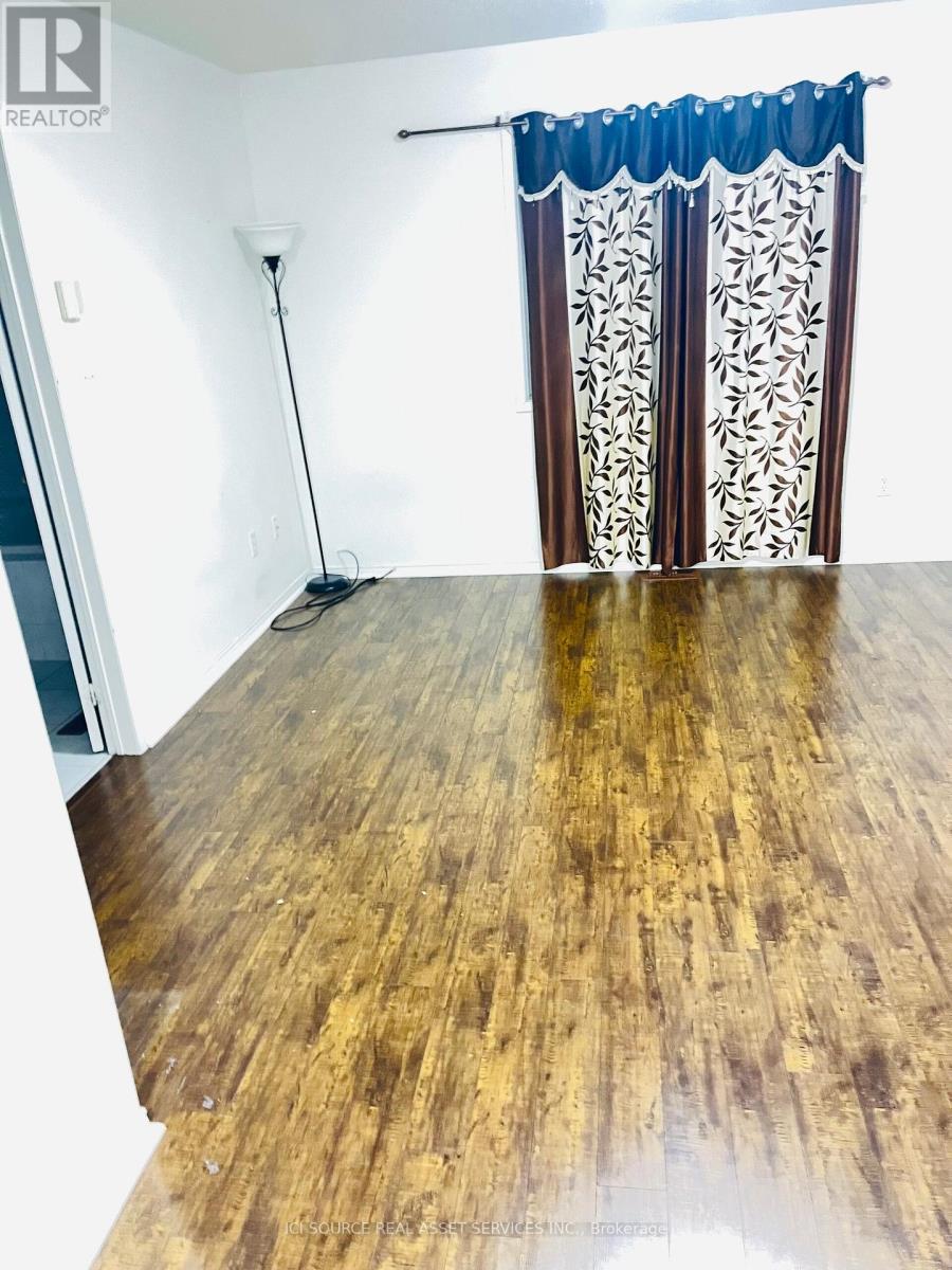 Upper - 40 Treasure Drive, Brampton, Ontario  L7A 3L1 - Photo 11 - W12450213