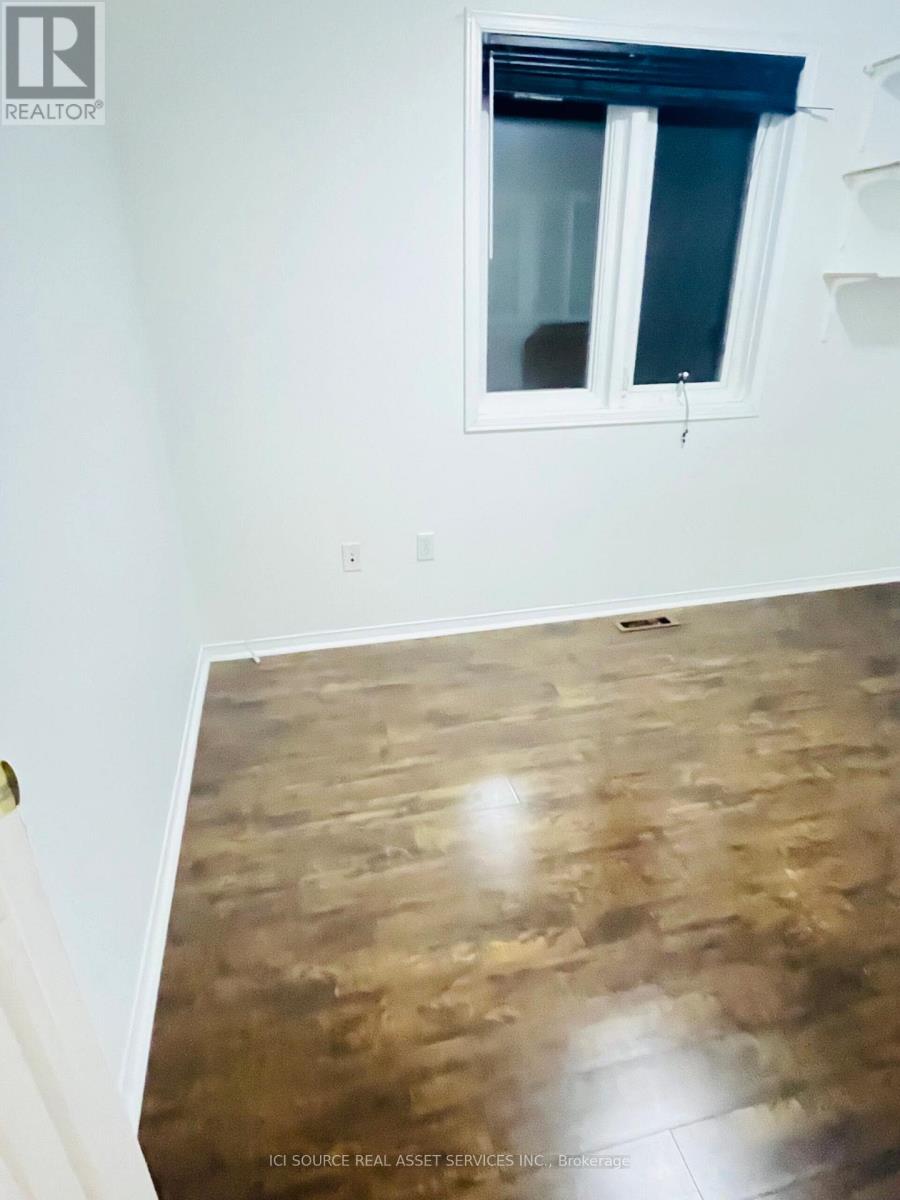 Upper - 40 Treasure Drive, Brampton, Ontario  L7A 3L1 - Photo 21 - W12450213