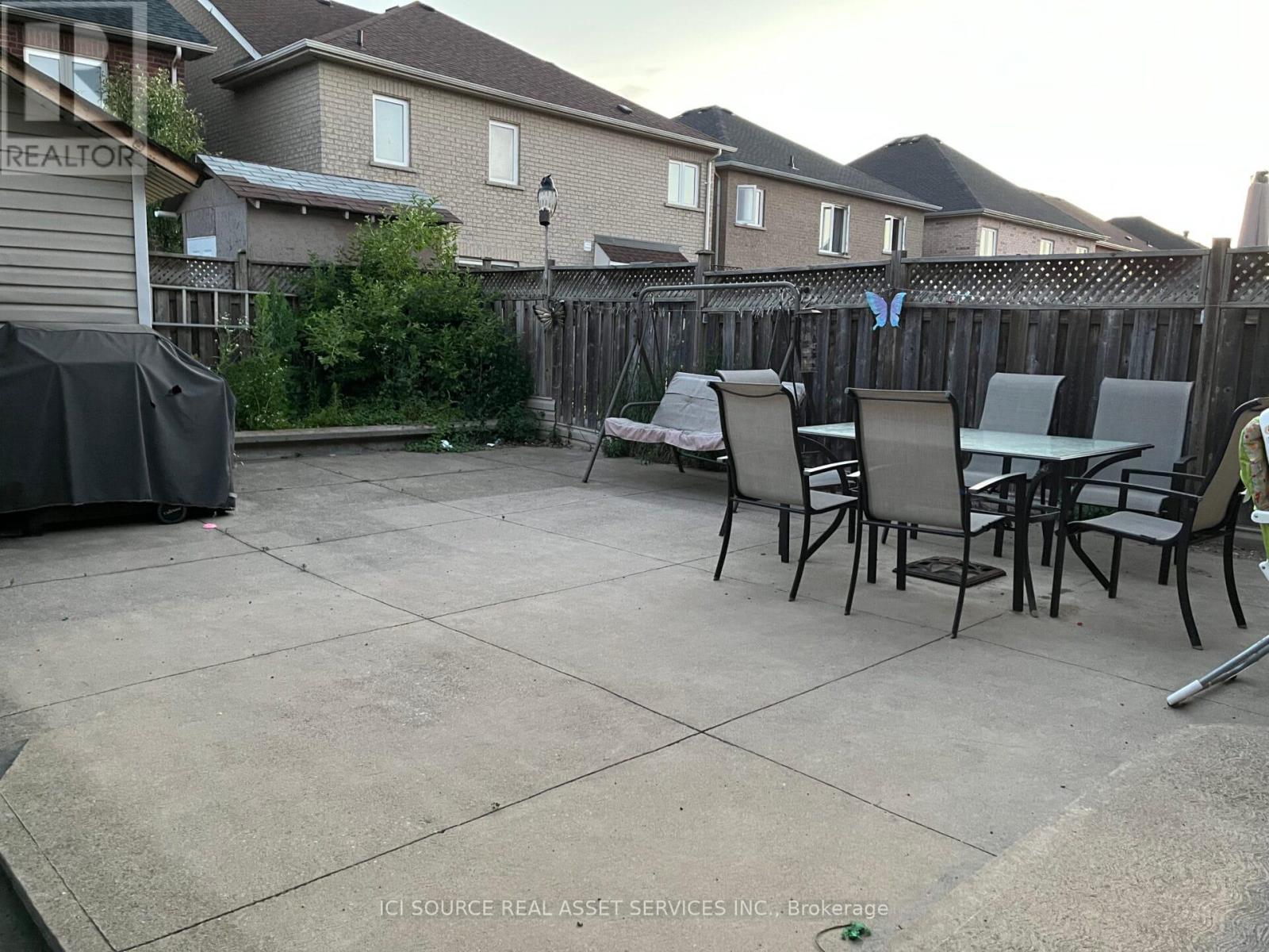 Upper - 40 Treasure Drive, Brampton, Ontario  L7A 3L1 - Photo 3 - W12450213
