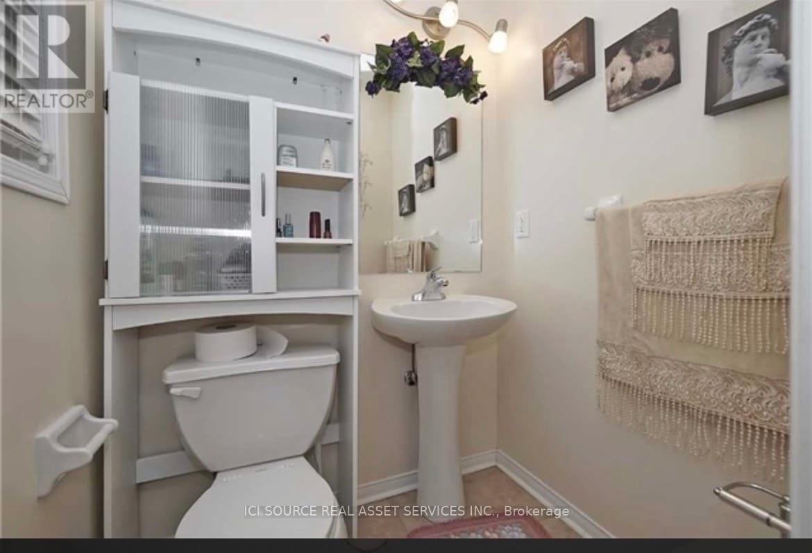 Upper - 40 Treasure Drive, Brampton, Ontario  L7A 3L1 - Photo 4 - W12450213