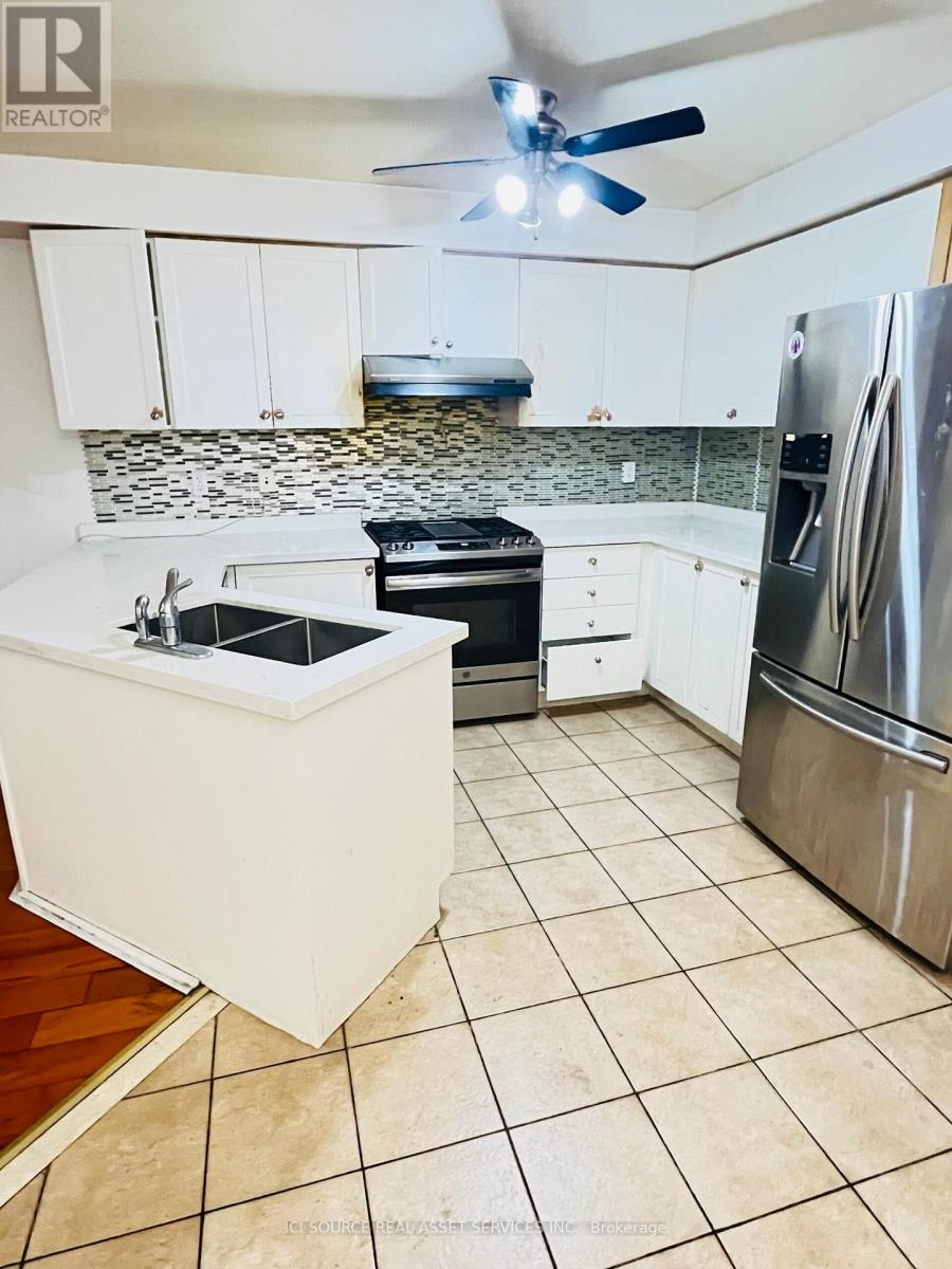 Upper - 40 Treasure Drive, Brampton, Ontario  L7A 3L1 - Photo 6 - W12450213