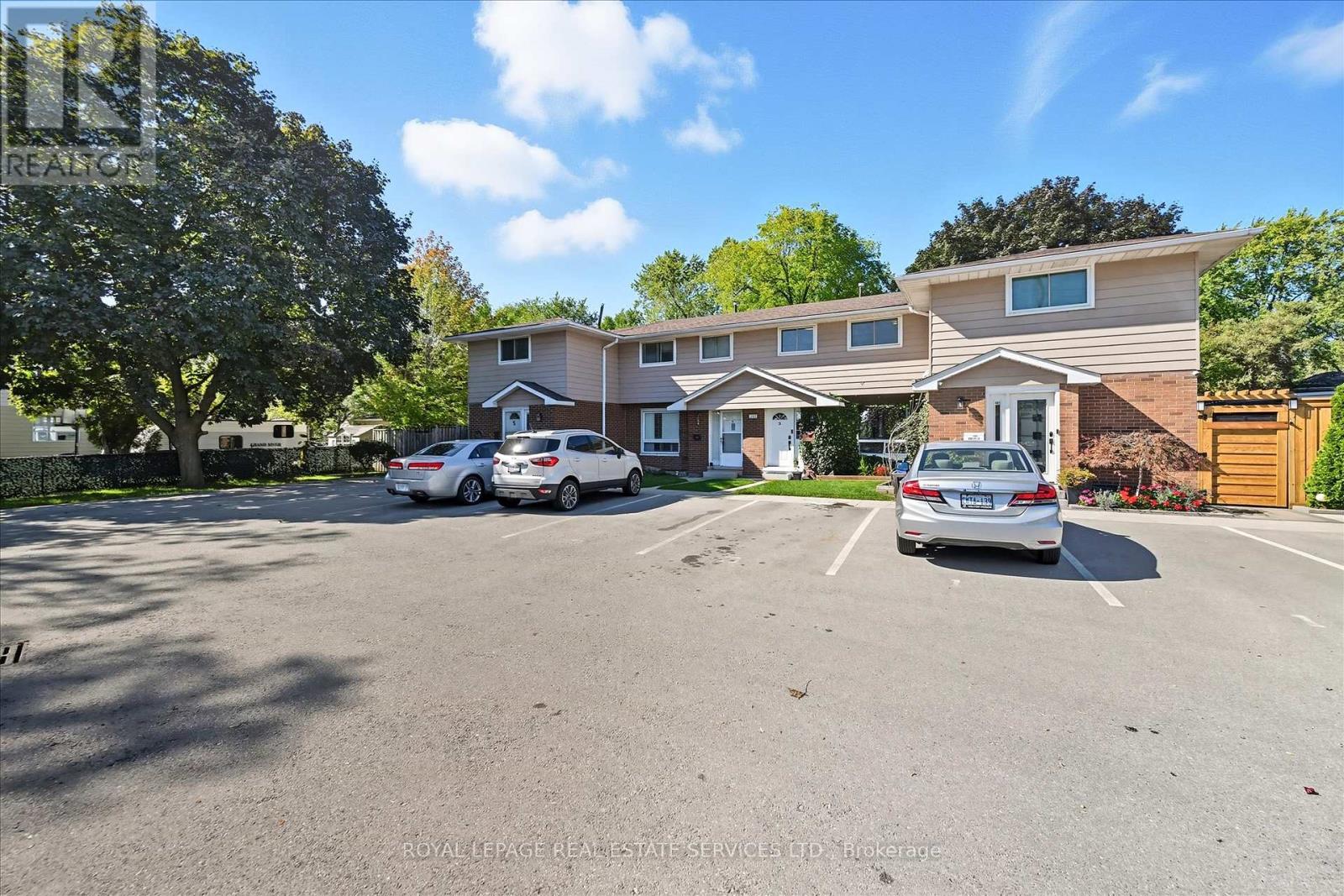 3 - 2377 Industrial Street, Burlington (Mountainside), Ontario  L7P 1A4 - Photo 4 - W12450220