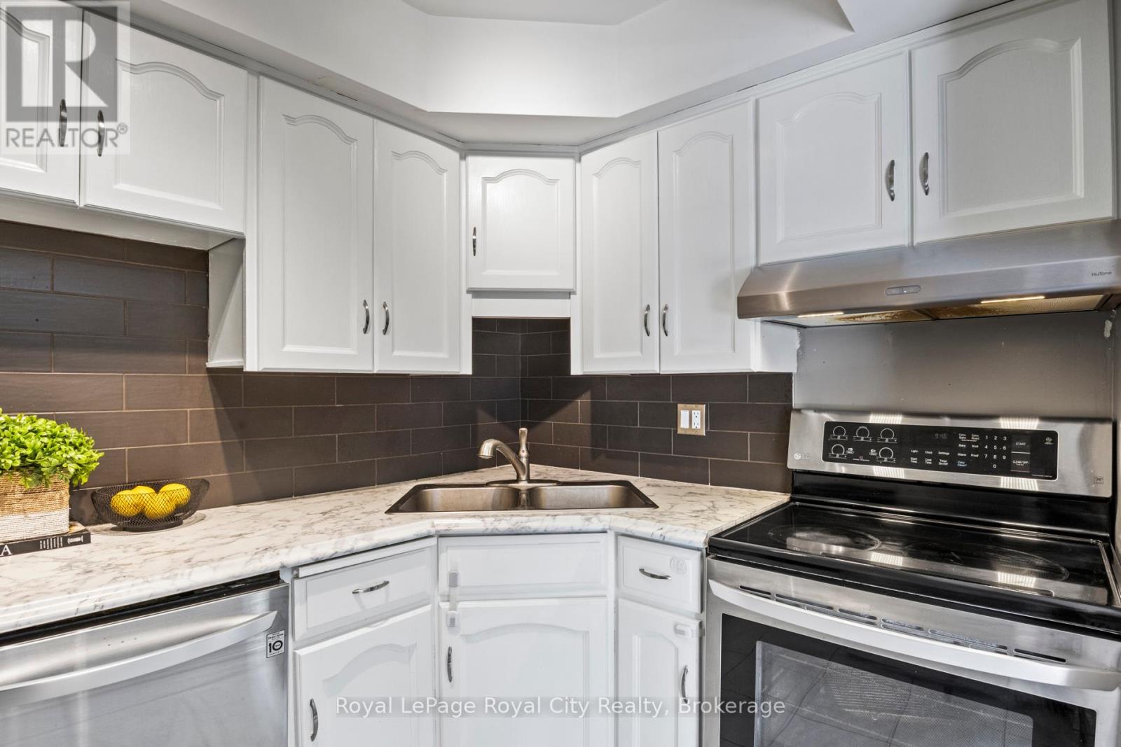 209 - 360 Waterloo Avenue, Guelph, Ontario  N1H 7Y3 - Photo 9 - X12450250
