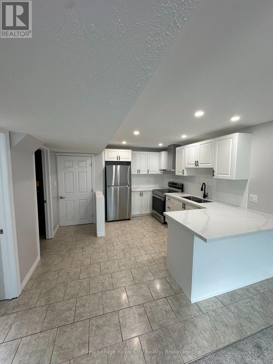 6 MAUDE LANE, Guelph, Ontario