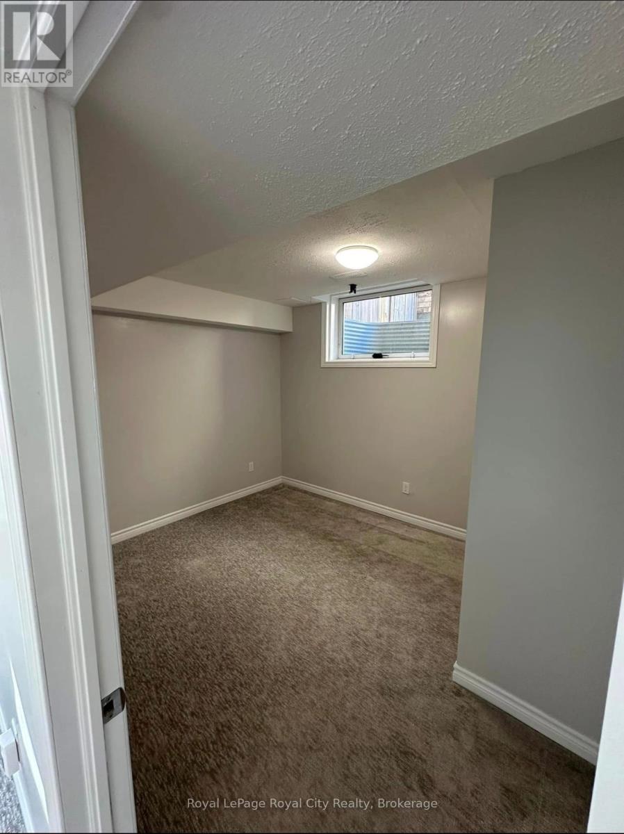 6 Maude Lane, Guelph, Ontario  N1E 0E8 - Photo 17 - X12450285