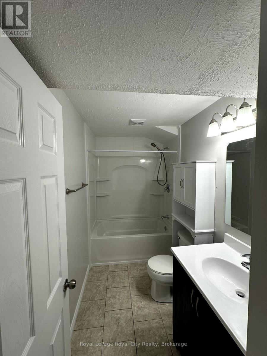 6 Maude Lane, Guelph, Ontario  N1E 0E8 - Photo 18 - X12450285
