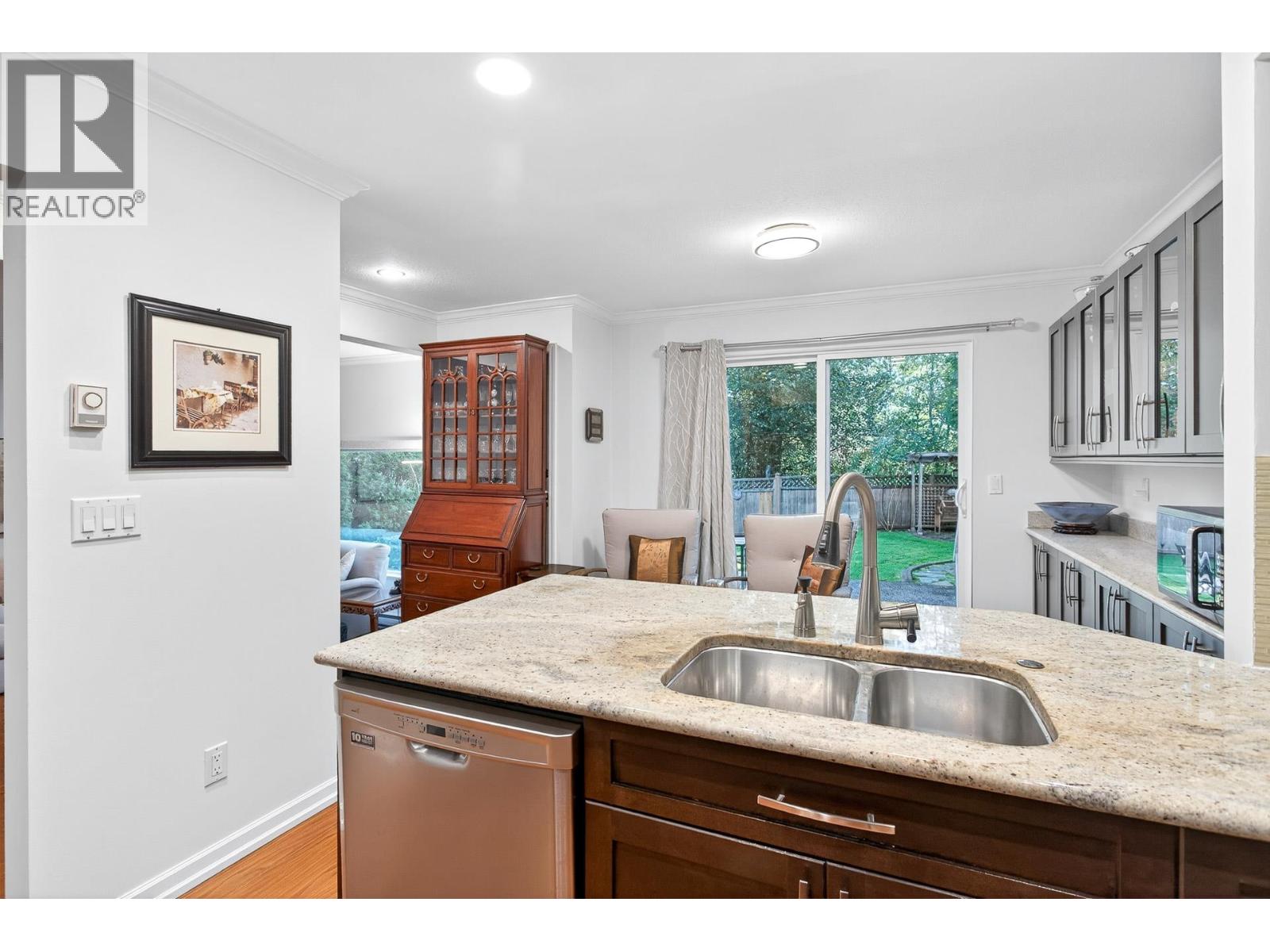 6 1135 Lansdowne Drive, Coquitlam, British Columbia  V3B 7K6 - Photo 12 - R3055079