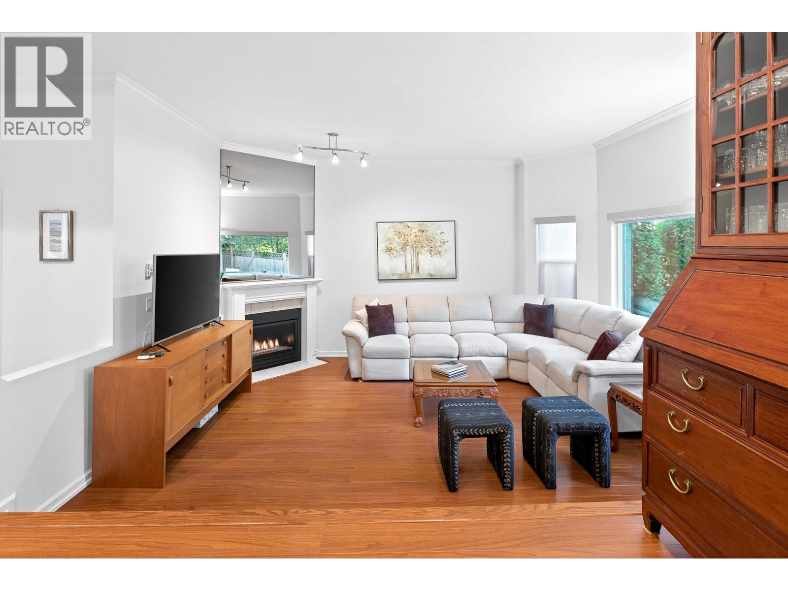 6 1135 Lansdowne Drive, Coquitlam, British Columbia  V3B 7K6 - Photo 5 - R3055079