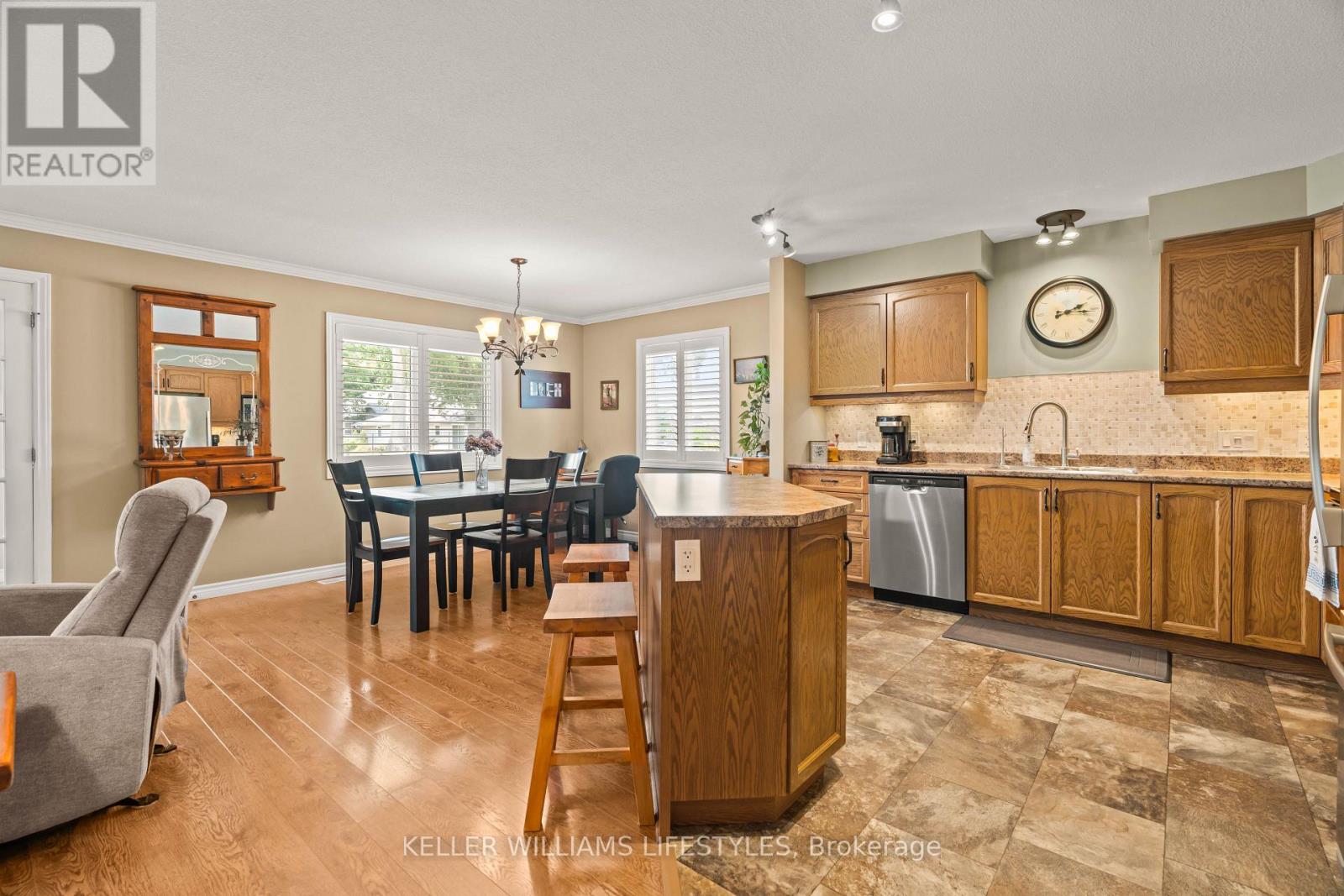 32 Bond Street, Strathroy-Caradoc, Ontario  N7G 0C5 - Photo 21 - X12450266