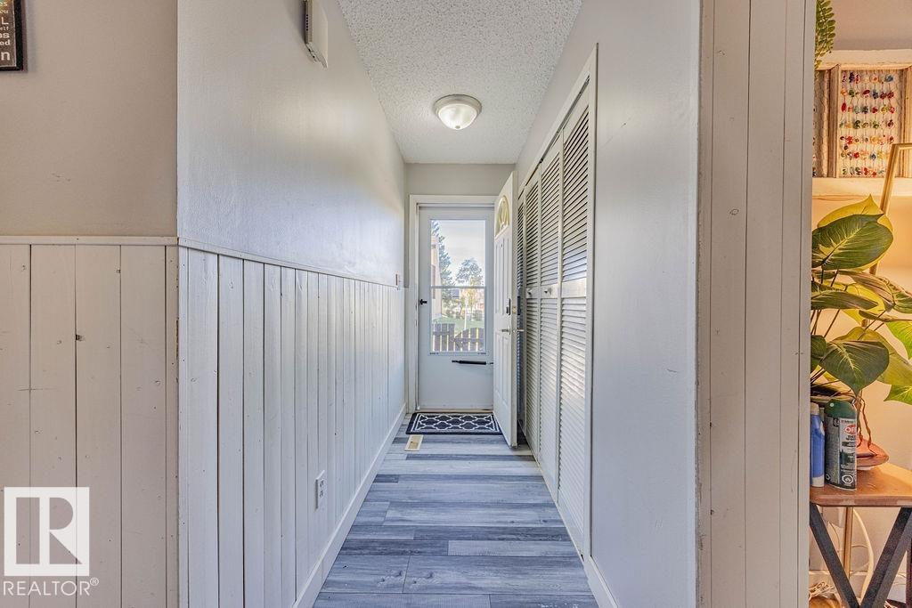 8005 27 Av Nw, Edmonton, Alberta  T6K 3C9 - Photo 3 - E4461183