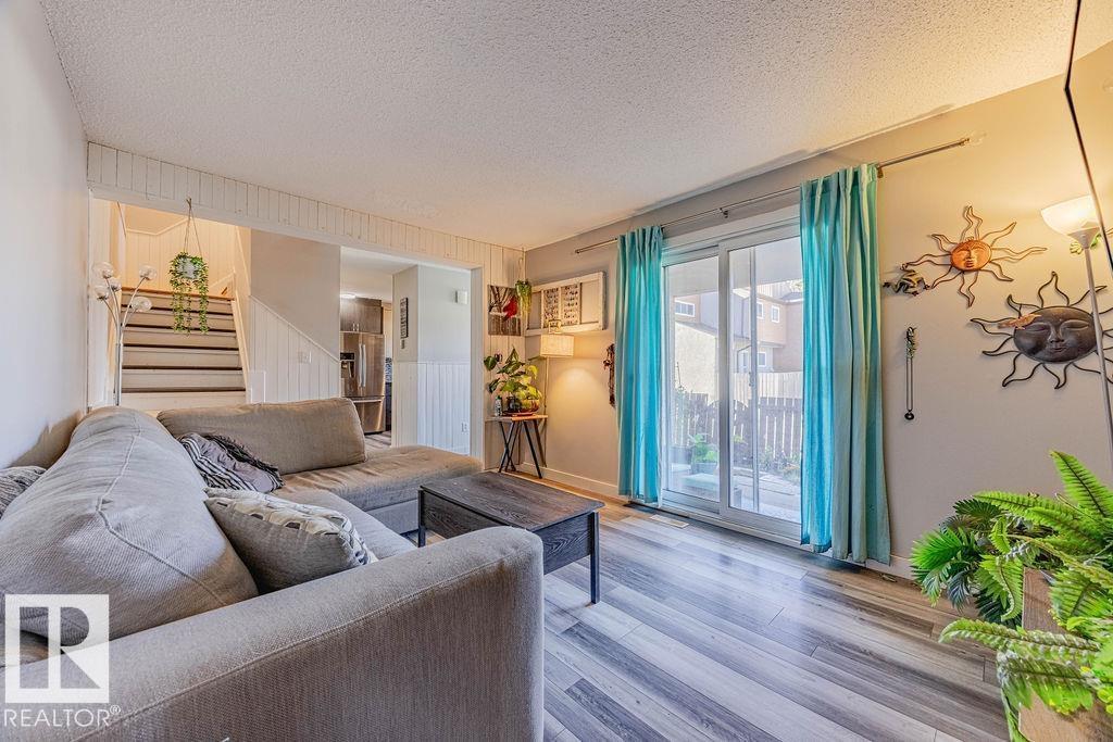 8005 27 Av Nw, Edmonton, Alberta  T6K 3C9 - Photo 7 - E4461183