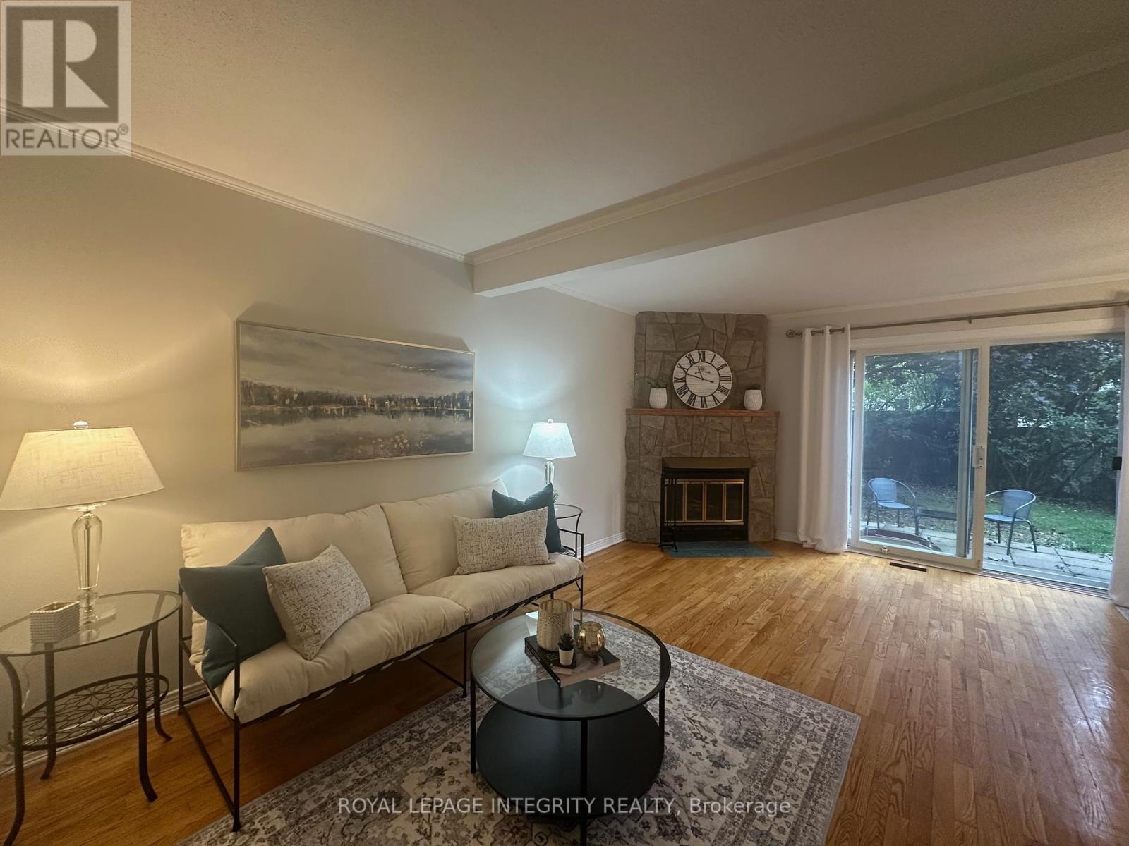 30 Bujold Court, Ottawa, Ontario  K2L 3N5 - Photo 4 - X12450279