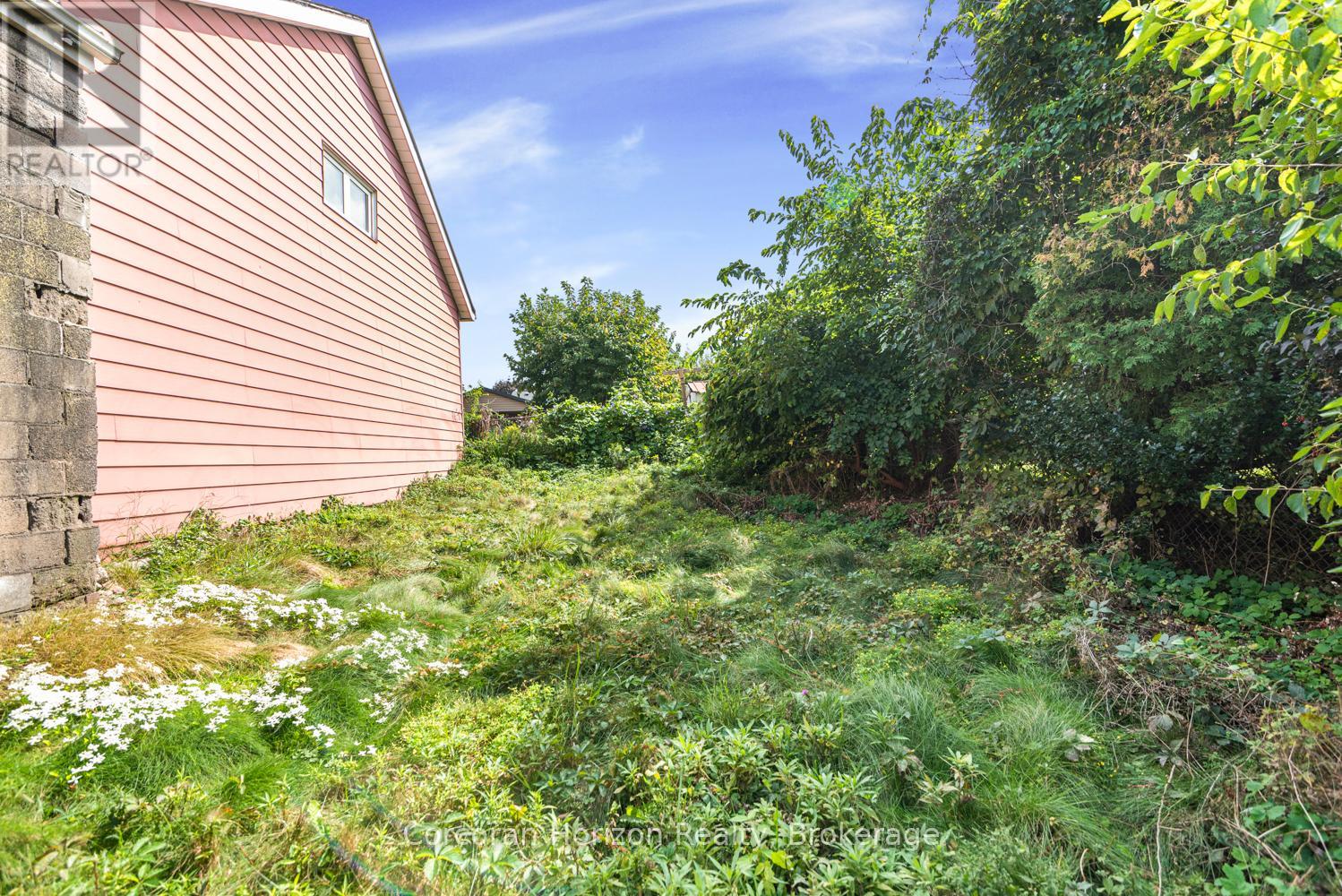 510 John Street N, Hamilton, Ontario  L8L 4R8 - Photo 9 - X12450309