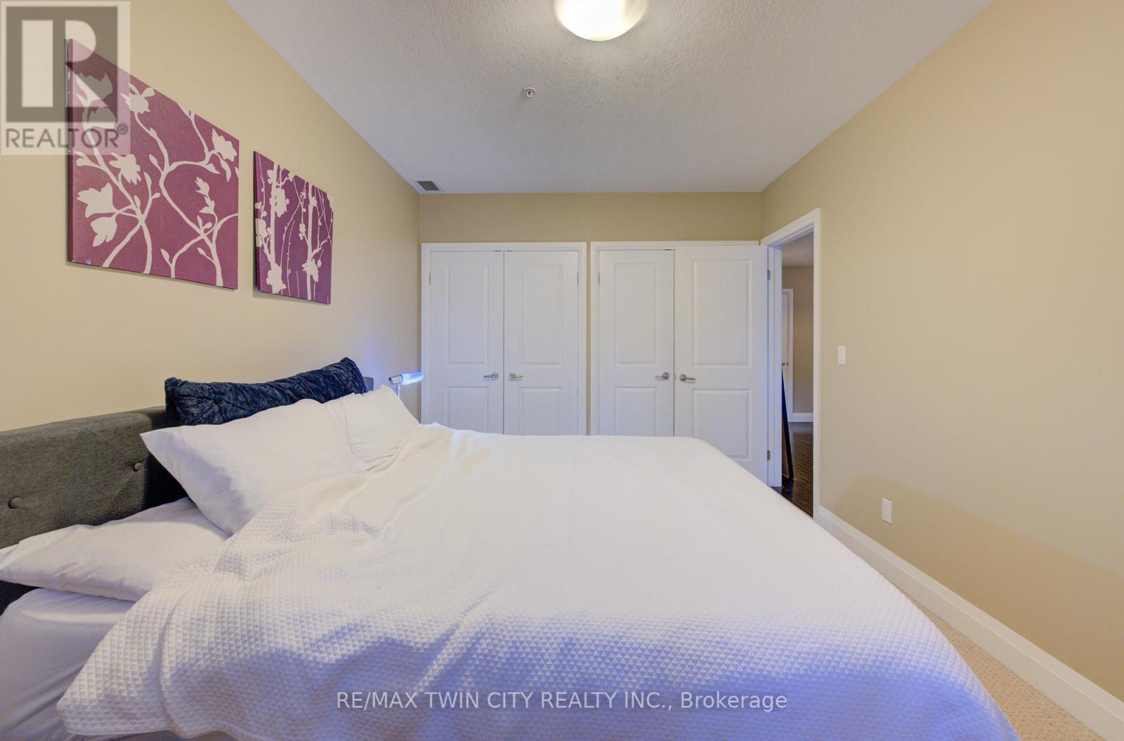 105 - 165 Duke Street E, Kitchener, Ontario  N2H 6T8 - Photo 12 - X12450132