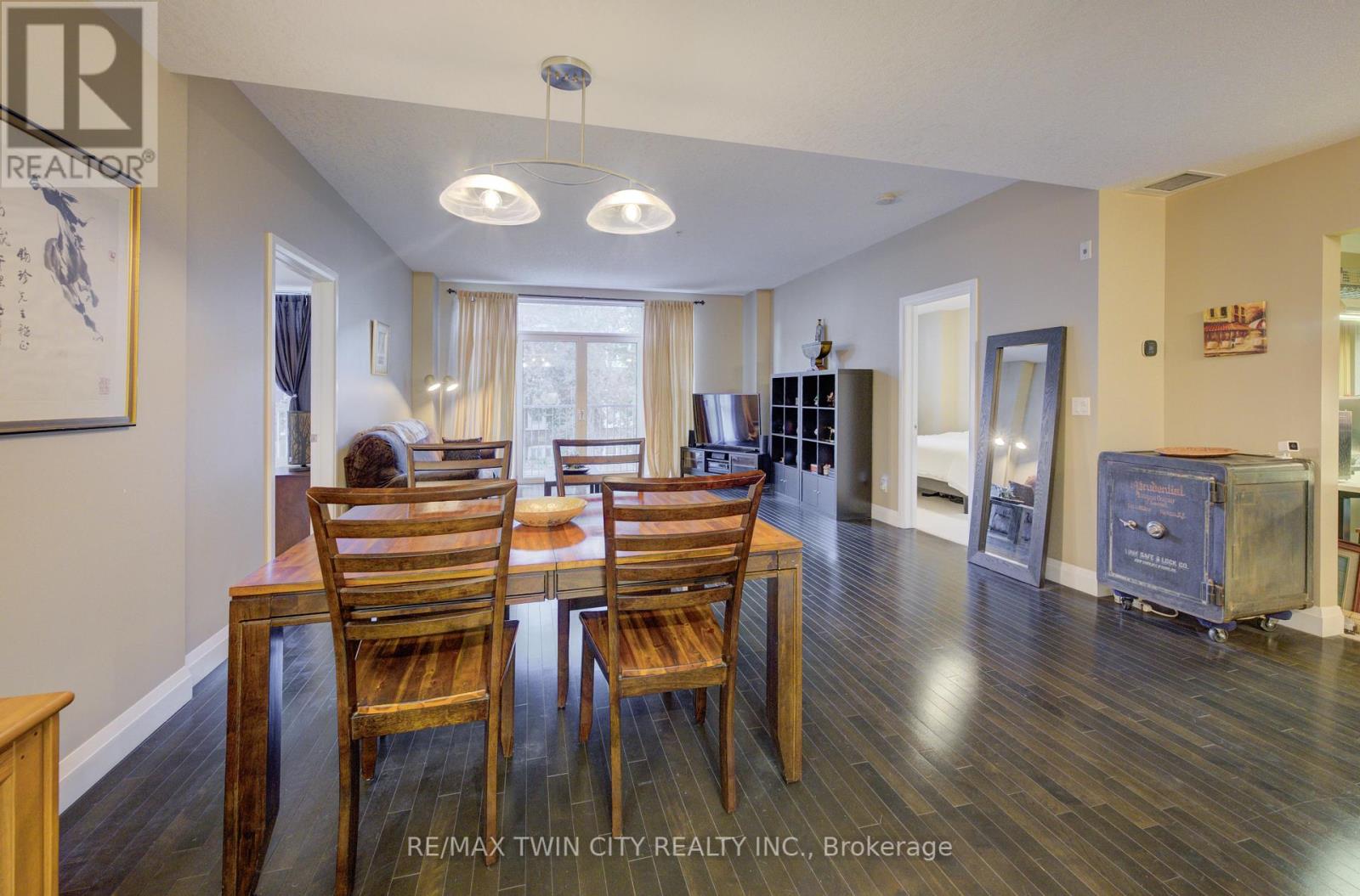 105 - 165 Duke Street E, Kitchener, Ontario  N2H 6T8 - Photo 4 - X12450132