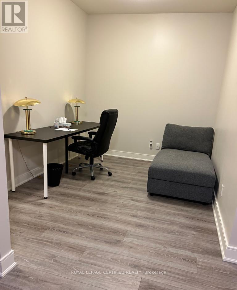 1213 - 150 Main Street W, Hamilton, Ontario  L8P 1H8 - Photo 17 - X12450140