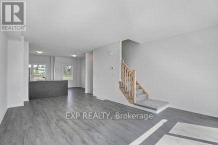 91 - 51 Sparrow Avenue E, Cambridge, Ontario  N1T 0E5 - Photo 3 - X12450151