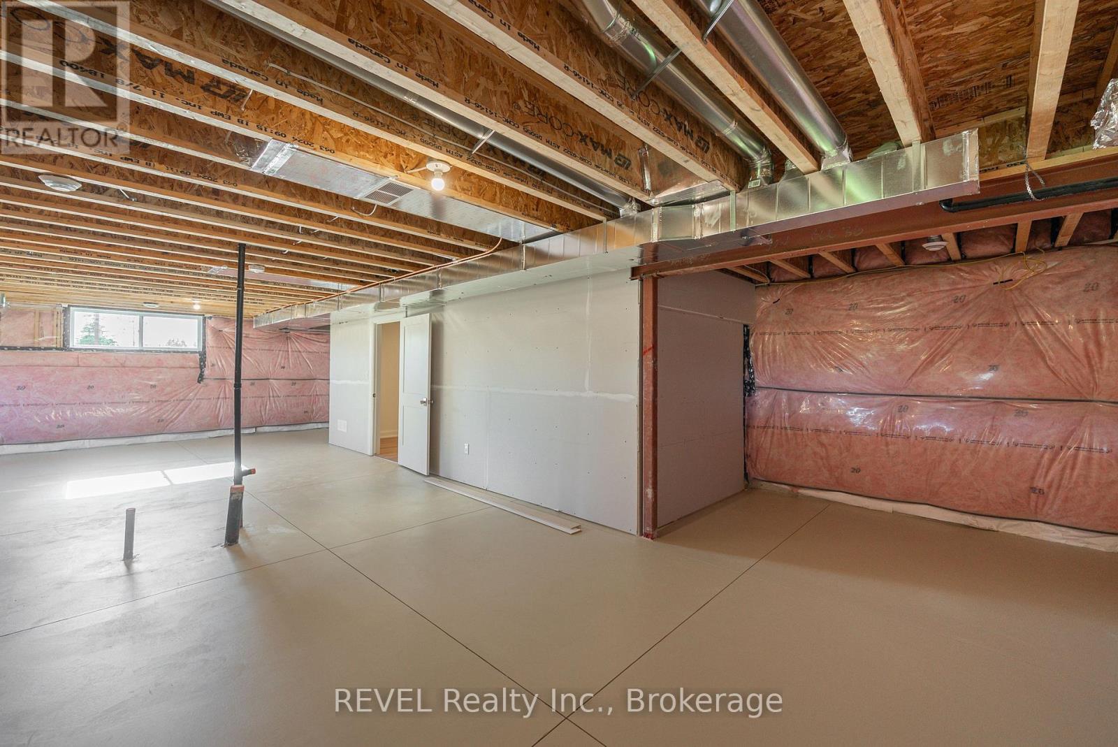 537 Mississauga Avenue, Fort Erie (Lakeshore), Ontario  L2A 1C2 - Photo 30 - X12450278