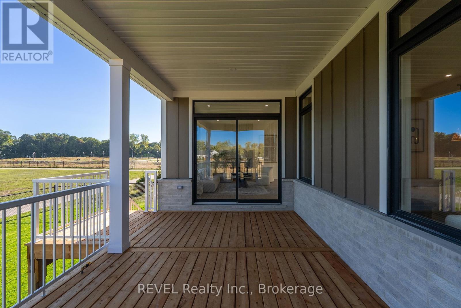 537 Mississauga Avenue, Fort Erie (Lakeshore), Ontario  L2A 1C2 - Photo 33 - X12450278