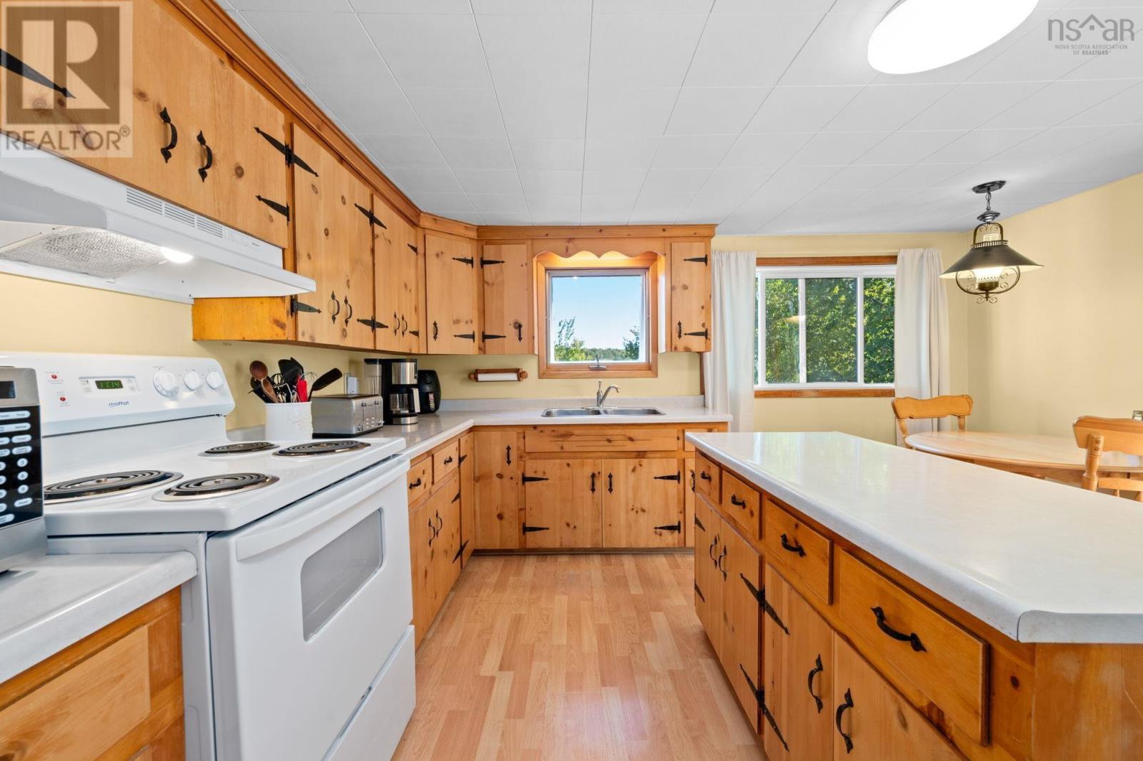 9723 Highway 215, Walton, Nova Scotia  B0N 2R0 - Photo 10 - 202524048