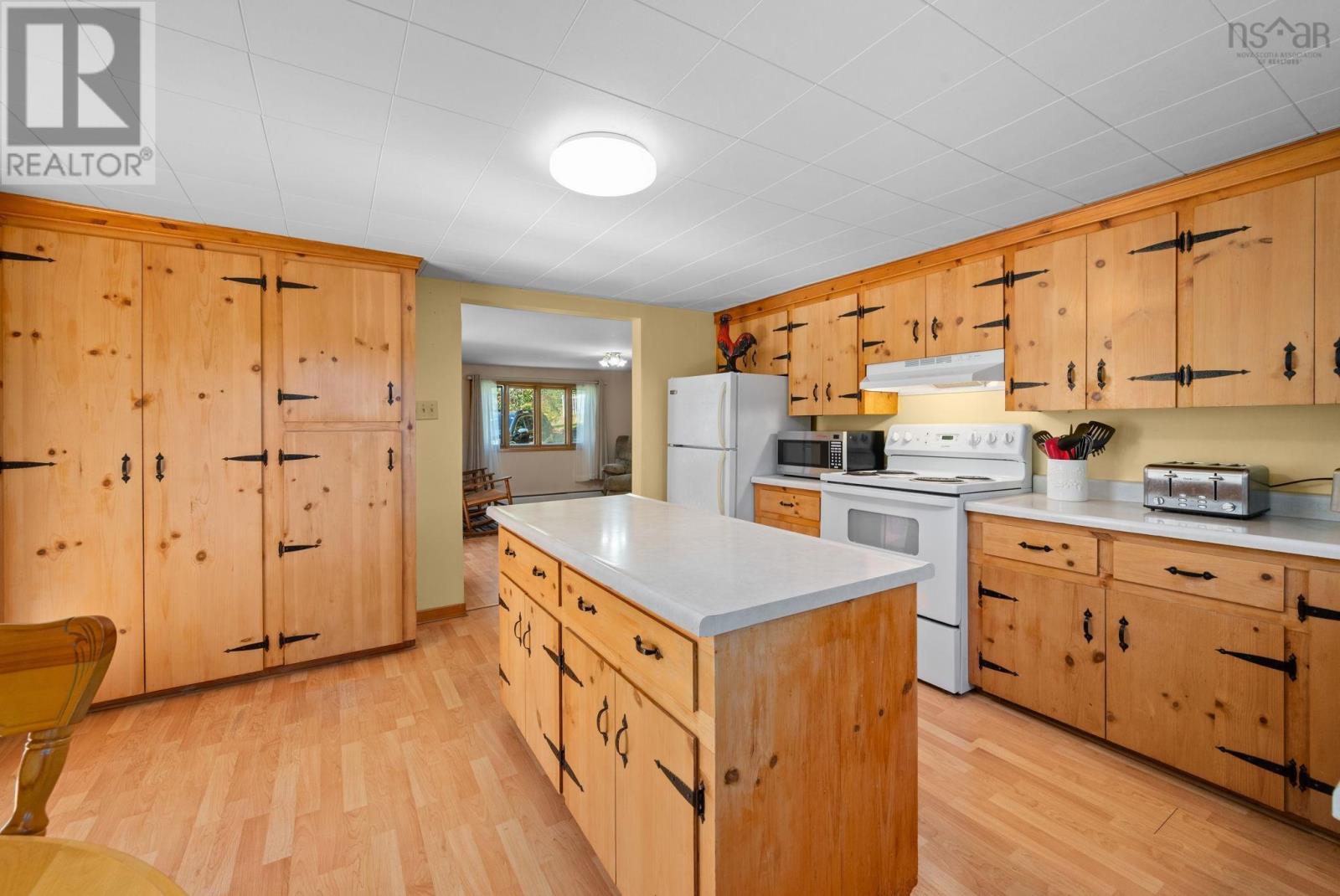 9723 Highway 215, Walton, Nova Scotia  B0N 2R0 - Photo 12 - 202524048