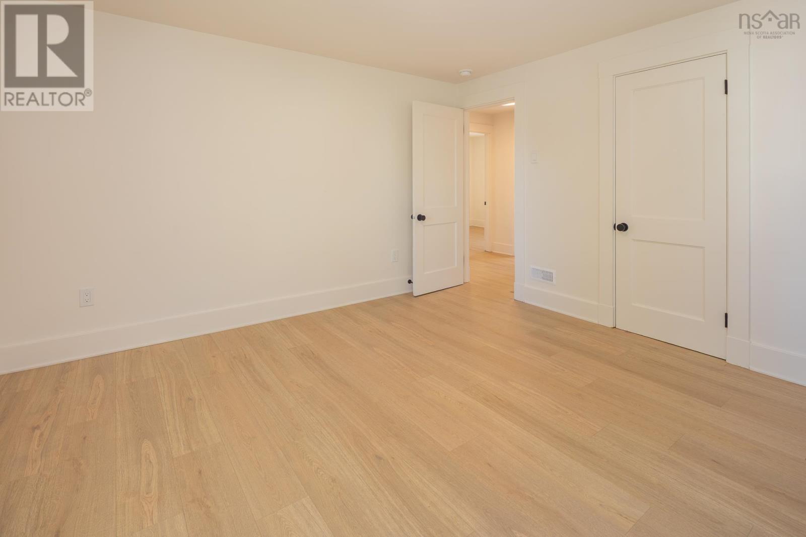 19 Cumberland Street, Yarmouth, Nova Scotia  B5A 5K4 - Photo 30 - 202525355