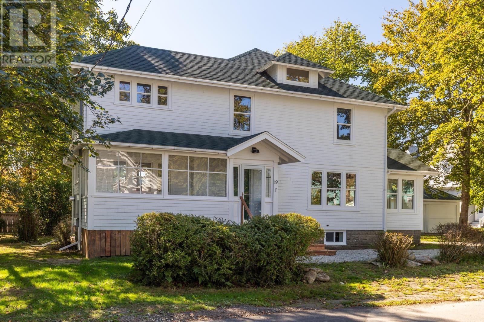 19 Cumberland Street, Yarmouth, Nova Scotia  B5A 5K4 - Photo 45 - 202525355