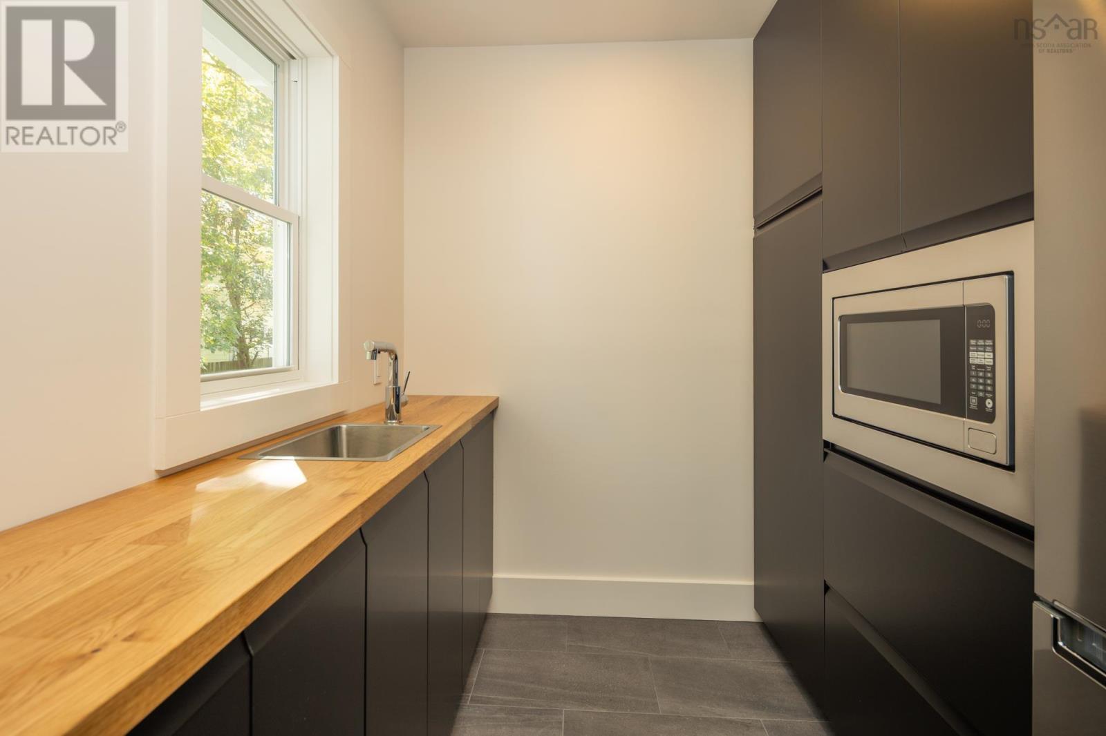 19 Cumberland Street, Yarmouth, Nova Scotia  B5A 5K4 - Photo 11 - 202525355