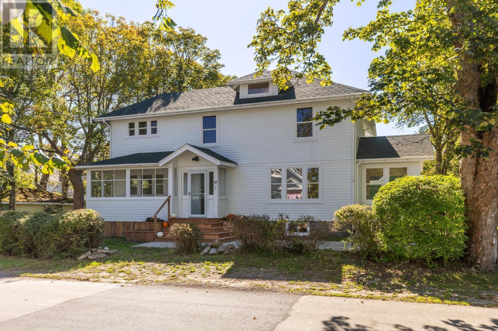 19 Cumberland Street, Yarmouth, Nova Scotia  B5A 5K4 - Photo 46 - 202525355