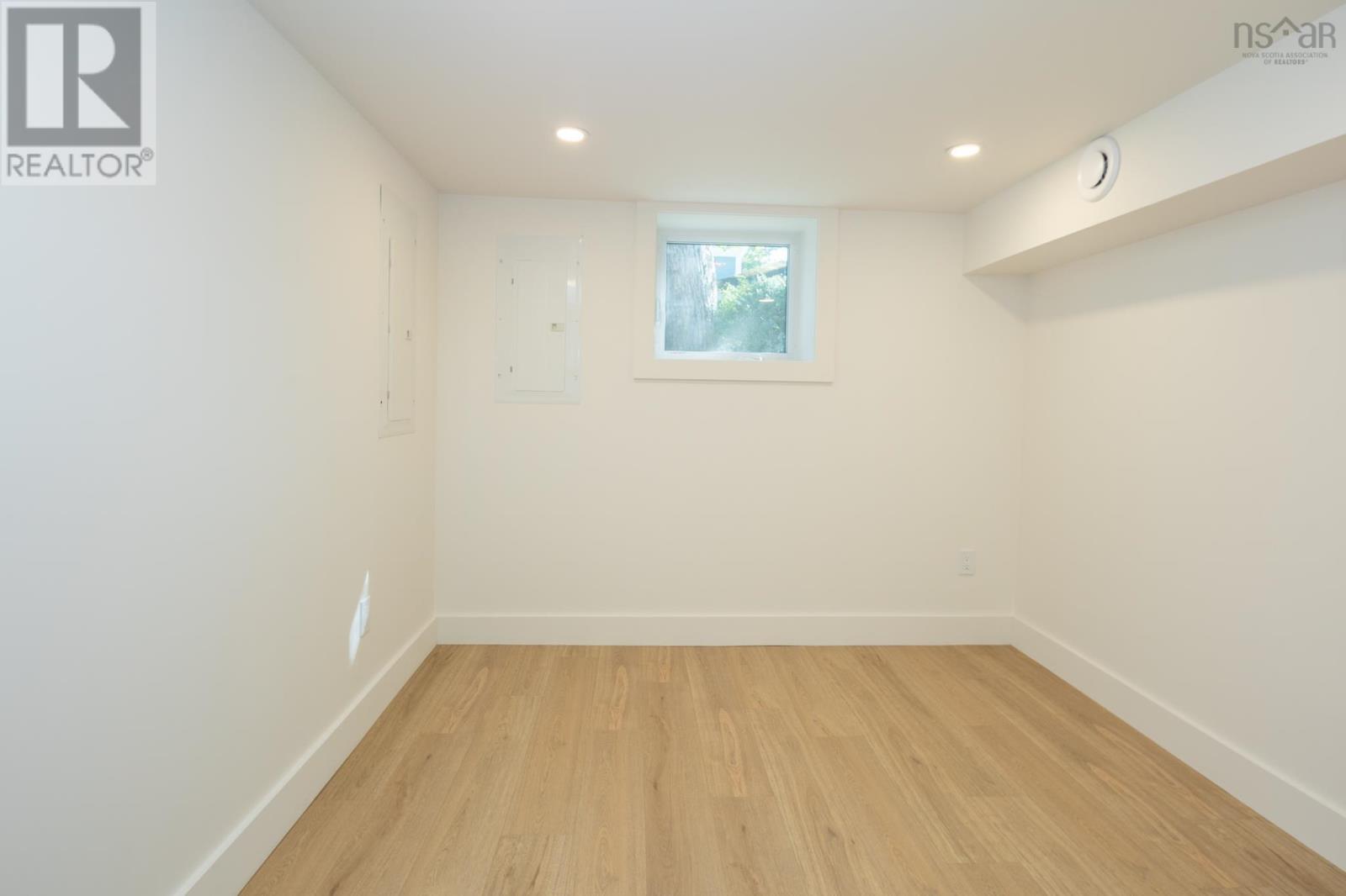 19 Cumberland Street, Yarmouth, Nova Scotia  B5A 5K4 - Photo 39 - 202525355