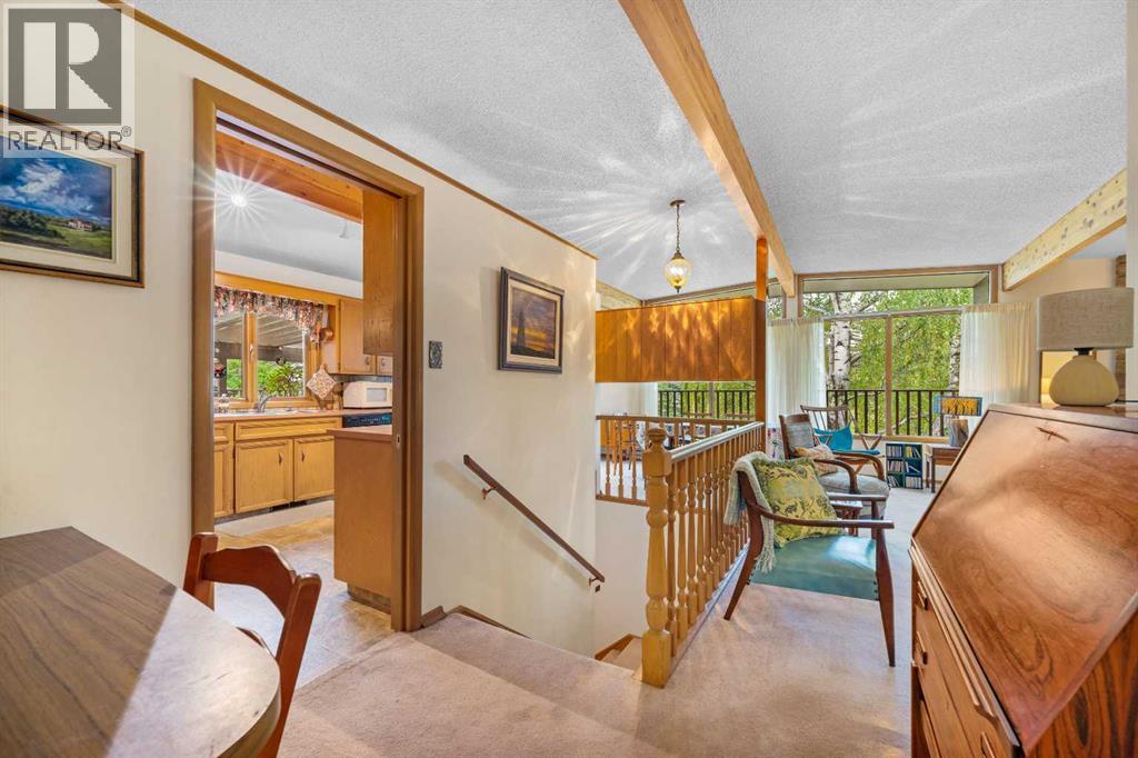 10 Varsville Place Nw, Calgary, Alberta  T3A 0A8 - Photo 8 - A2257647