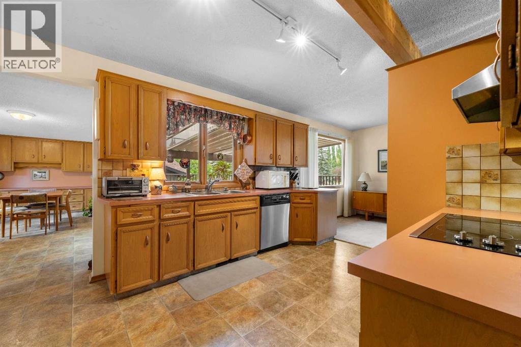 10 Varsville Place Nw, Calgary, Alberta  T3A 0A8 - Photo 18 - A2257647