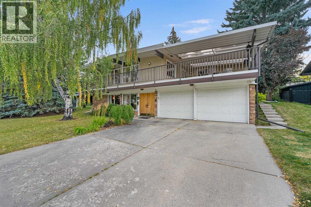 10 Varsville Place Nw, Calgary, Alberta  T3A 0A8 - Photo 2 - A2257647