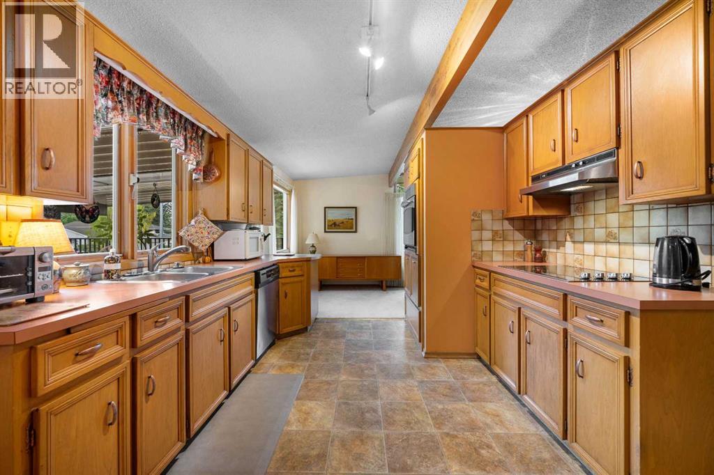 10 Varsville Place Nw, Calgary, Alberta  T3A 0A8 - Photo 15 - A2257647