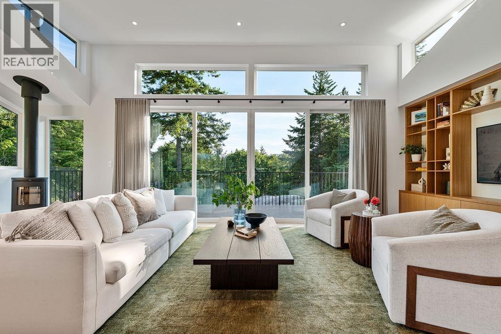 38243 Vista Crescent, Squamish, British Columbia  V8B 0B1 - Photo 11 - R3056277