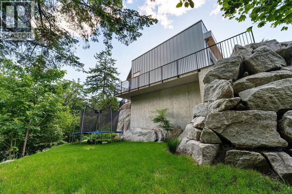 38243 Vista Crescent, Squamish, British Columbia  V8B 0B1 - Photo 33 - R3056277