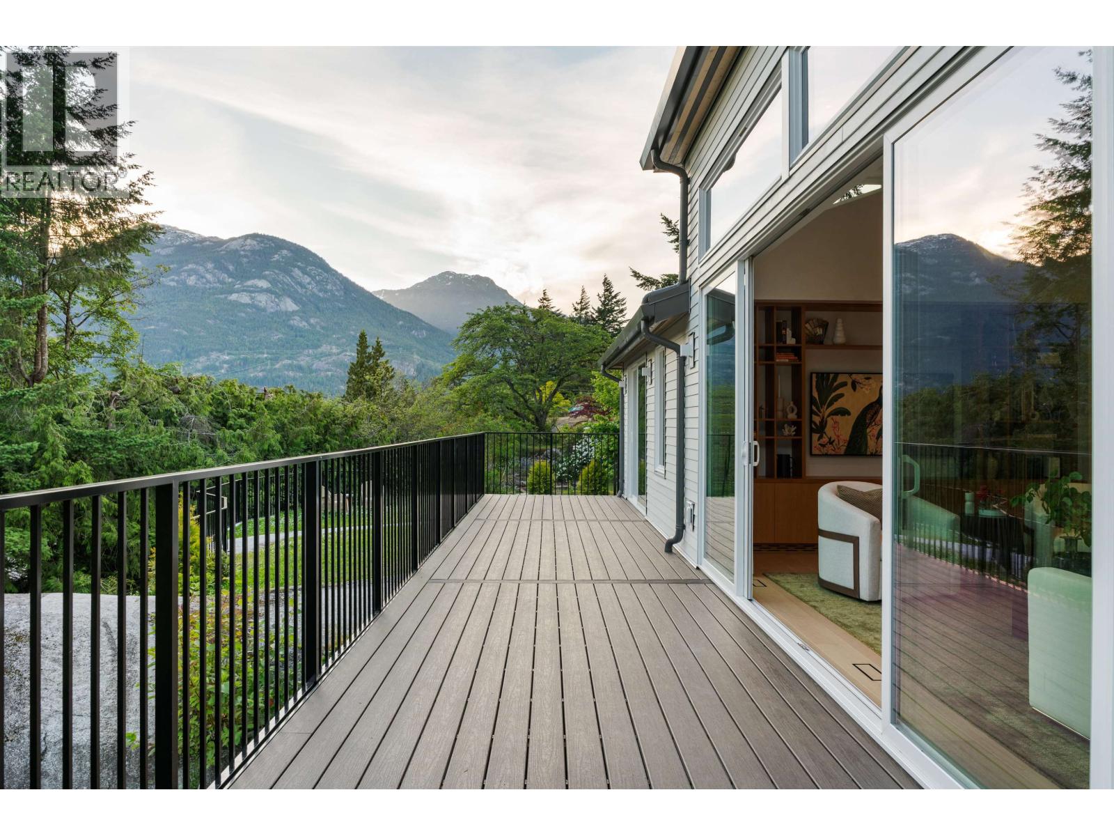 38243 Vista Crescent, Squamish, British Columbia  V8B 0B1 - Photo 39 - R3056277