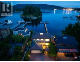 4625 STRATHCONA ROAD, North Vancouver, British Columbia