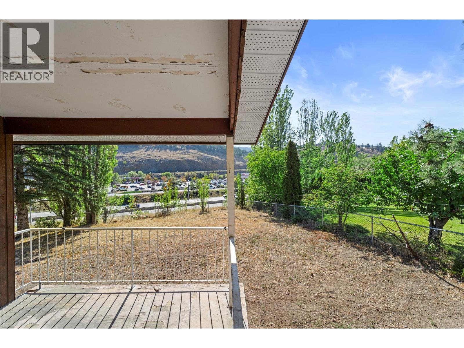 1525 Mt. Dufferin Crescent, Kamloops, British Columbia  V2E 1C3 - Photo 4 - 10365236