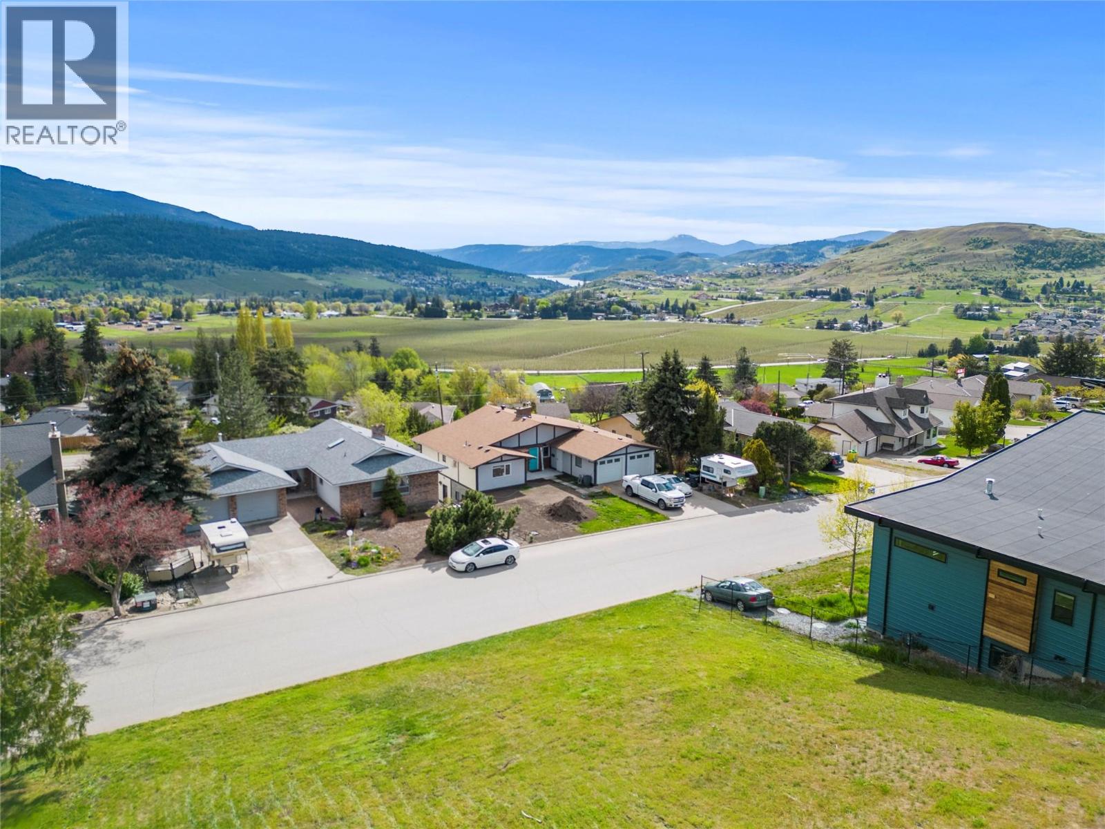435 Scenic Drive, Coldstream, British Columbia  V1B 2W9 - Photo 6 - 10365294
