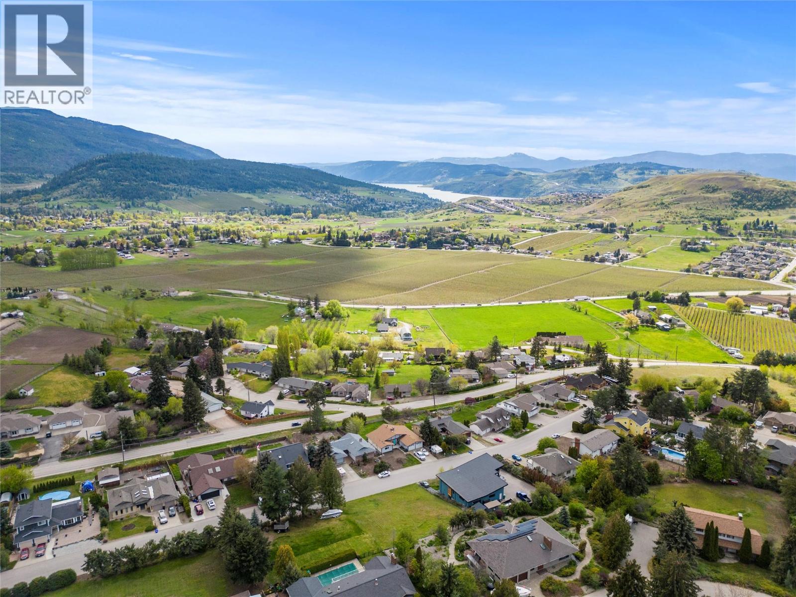 435 Scenic Drive, Coldstream, British Columbia  V1B 2W9 - Photo 9 - 10365294